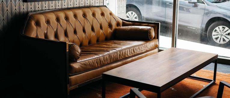 Sur le Sofa