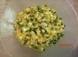 Salade aux oeufs et tiges d'oignons nouveaux
