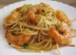 Spaghetti à l'huile et à l'ail aux crevettes