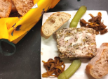 Terrine de campagne facile aux veau, poulet et chanterelles - Recette en vidéo