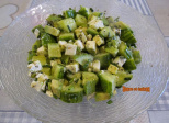Salade avocat, concombre, feta - Recette en vidéo
