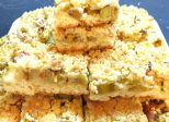 Tarte briochée rhubarbe cannelle avec streusel - Recette en vidéo
