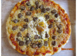 Pizza champignons-oeuf (végétarienne)