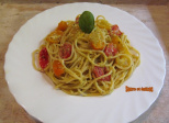 Spaghetti aux tomates cerises, pesto et feta