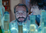 Le Bruit des glaçons (Bertrand Blier, 2010)
