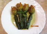 Fleurs de courgettes farcies à la viande et aux herbes de Provence