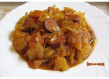 Potée de chou et pommes de terre aux saucisses fumées