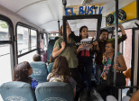 El Bus TV : L’information quoi qu’il en coûte