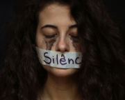 À tous ceux qui se sont tus