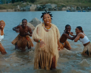 Abidjan-Musique / Layo Roseline chante ''Plus haut''
