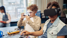 Immersion Numérique : Entre Réalité Virtuelle et Jeux Mobiles