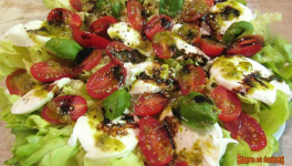 Salade à la caprese végétarienne