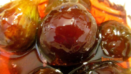 Confiture de figues avec des fruits entiers