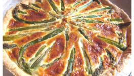Tarte aux asperges vertes, Caprice des Anges, parmesan et origan