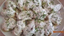 Pommes de terre au four, au fromage blanc et aneth - Recette en vidéo