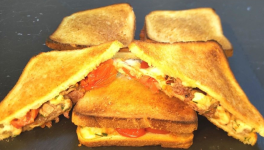 Tartines chaudes au carpaccio de boeuf et à la mozzarella - Recette en vidéo