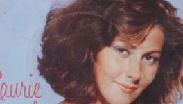 Un café avec cinq pailles