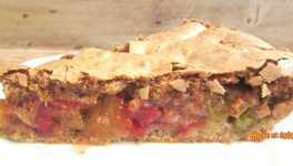 Tarte macaronée rhubarbe, fraises et spéculoos 