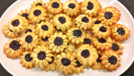 Biscuits sablés pochés en forme de fleurs (Kourabié de Bakou) - Recette en vidéo 