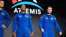 (BACK) TO THE MOON ...(and Black is Beautiful)