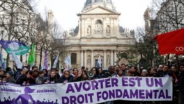 NOTHING IS AUTOMATIC(and gamer Trump does not know standing up)