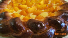 Tarte briochée aux abricots et à la crème d'amandes - Recette en vidéo