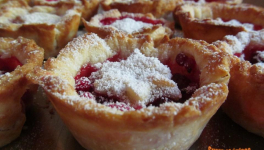 Tartelettes faciles aux framboises et groseilles
