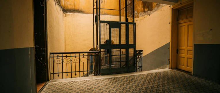 L’ascenseur amnésique