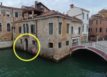 Restauration de l'œuvre de Banksy à Venise : préservation ou dégradation ?