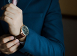 WISHDOIT Montre Acier Inoxydable vs Sport KHTO – L'Élégance Face à la Performance