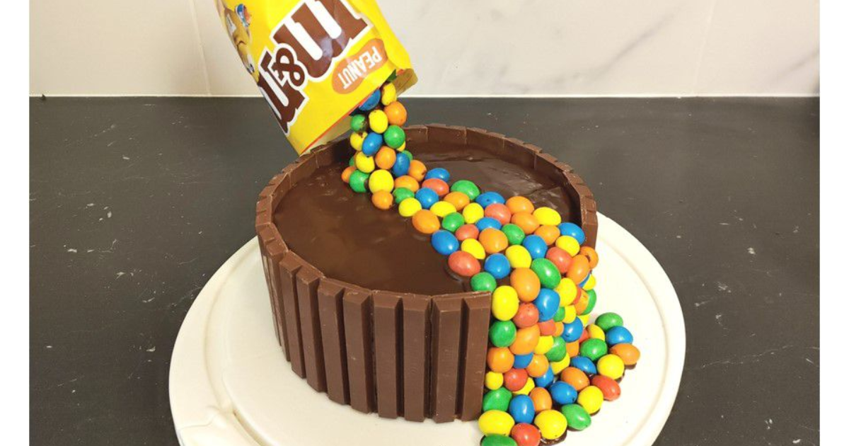 Gravity cake aux M&M's