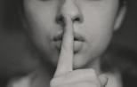 Qui ment ? de Karen M. MacManus