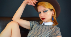 prev