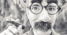 Imposteur — un posteur…