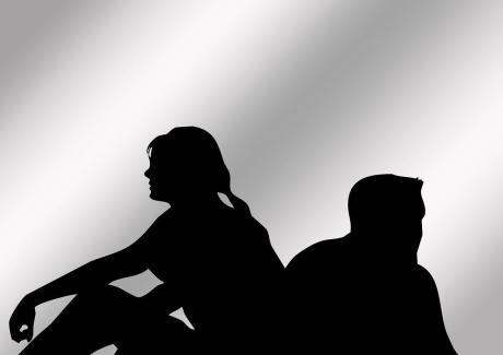 Des histoires. Des vies. Des hommes. Un homme. Et des femmes. Une femme. De quoi raconter...