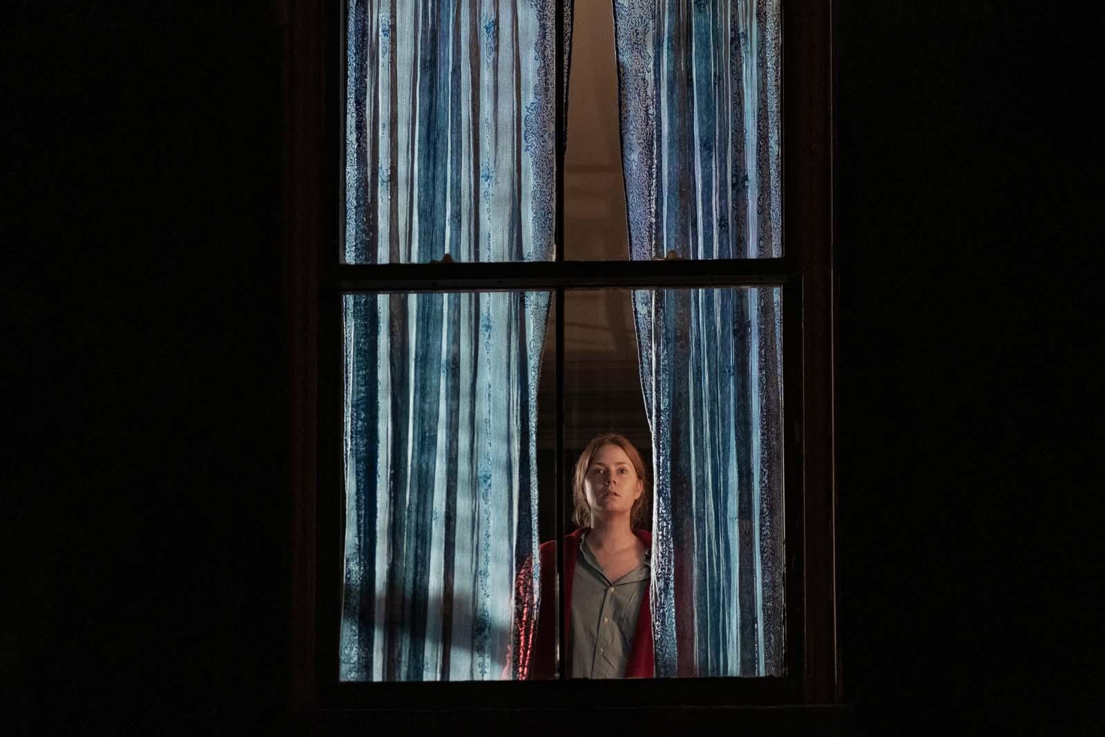 La femme à la fenêtre (2021) Joe Wright