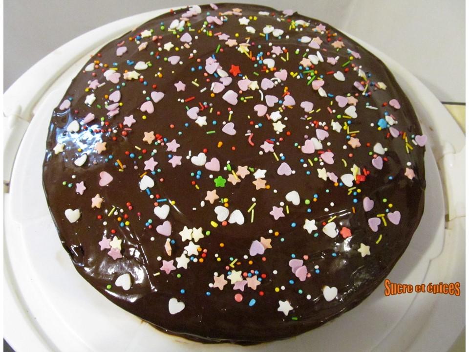 Gâteau au chocolat avec glaçage - Recette facile