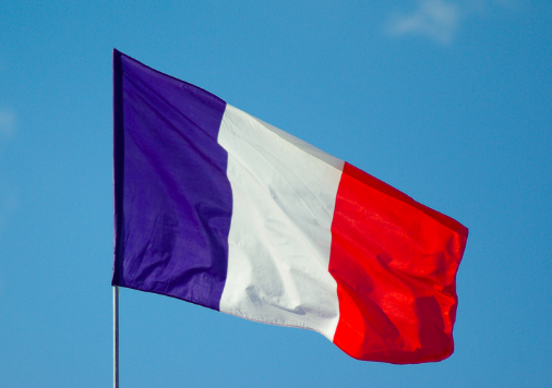 Drapeau dans les classes : est-ce si nécessaire ?