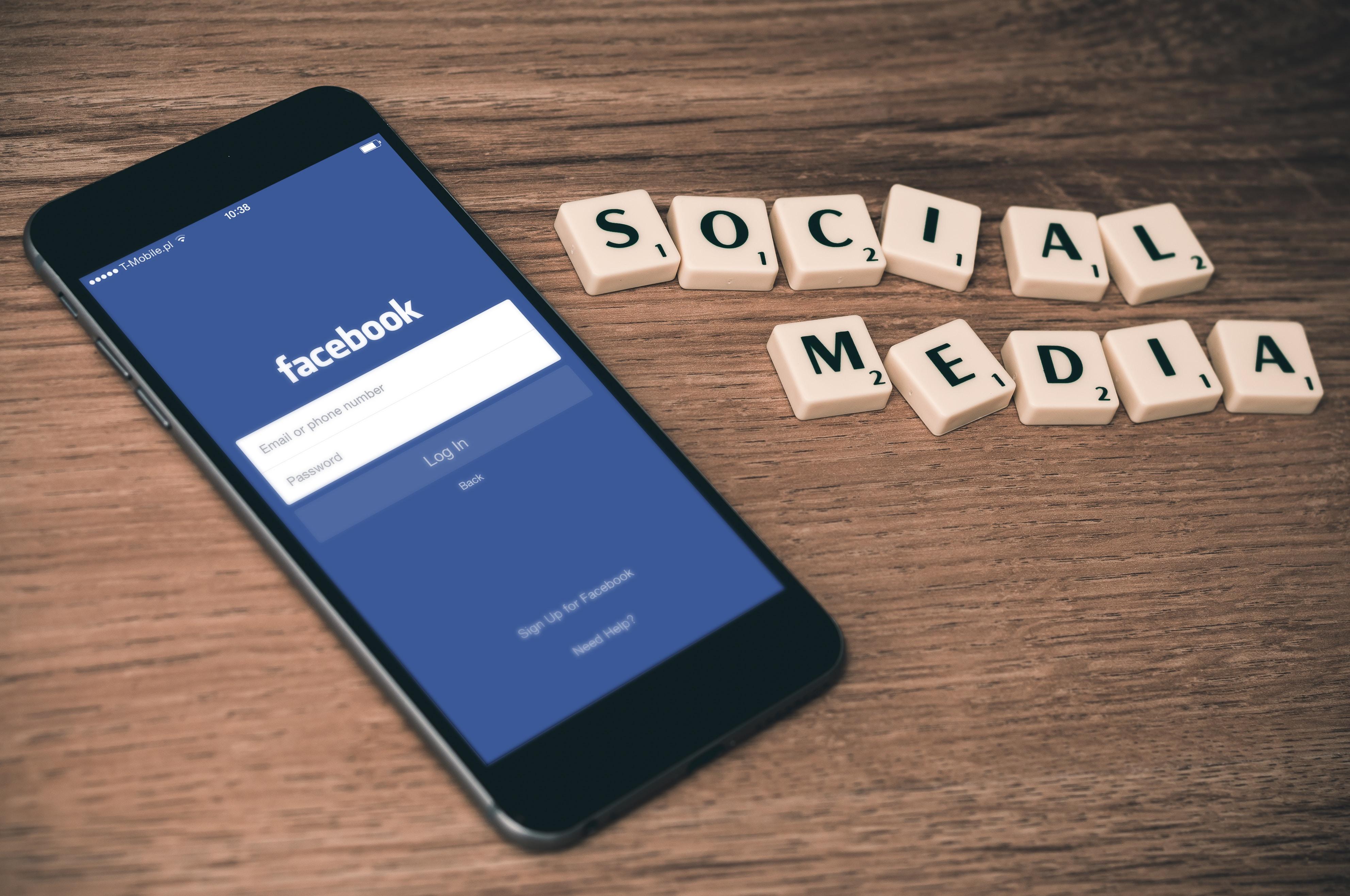 Entretien 2 : que diront nos petits-enfants de notre rapport à Facebook?