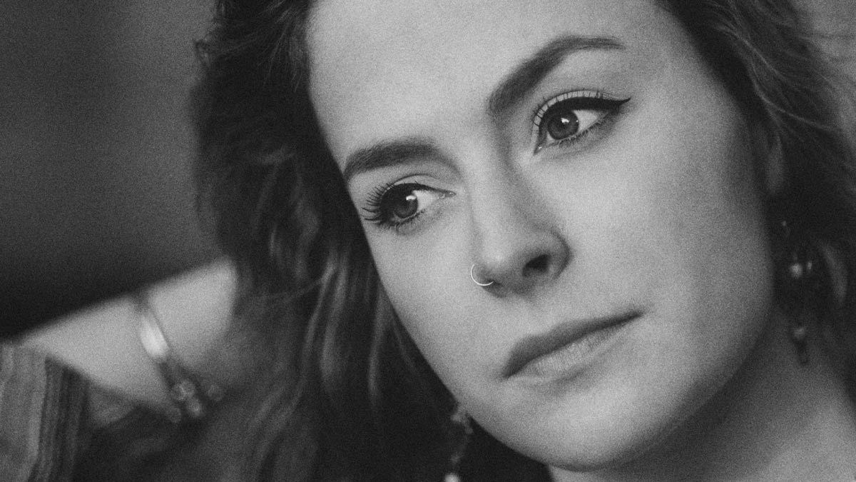 Katherine Priddy - La main voltigeuse