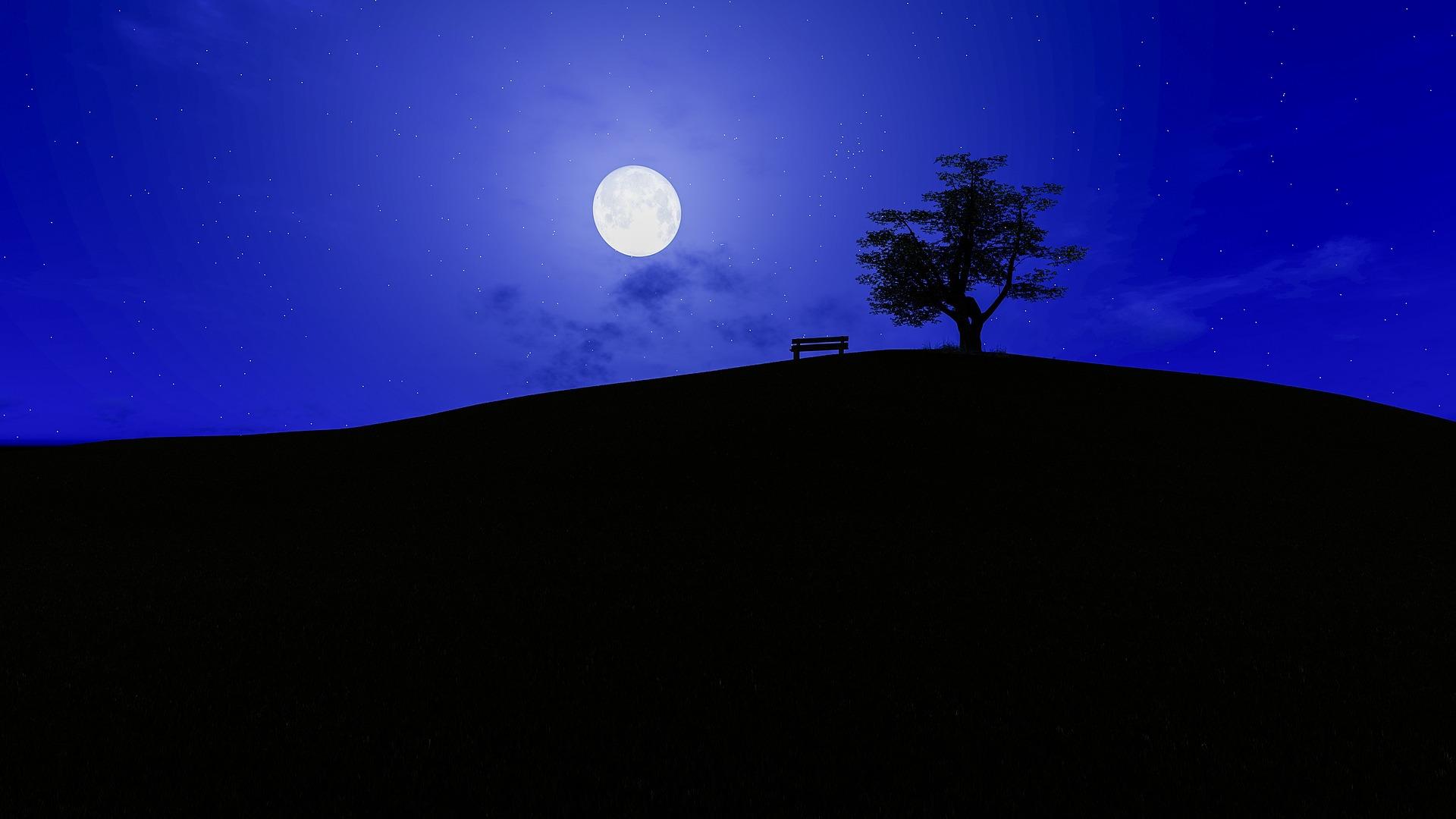 Marche de nuit sur la colline