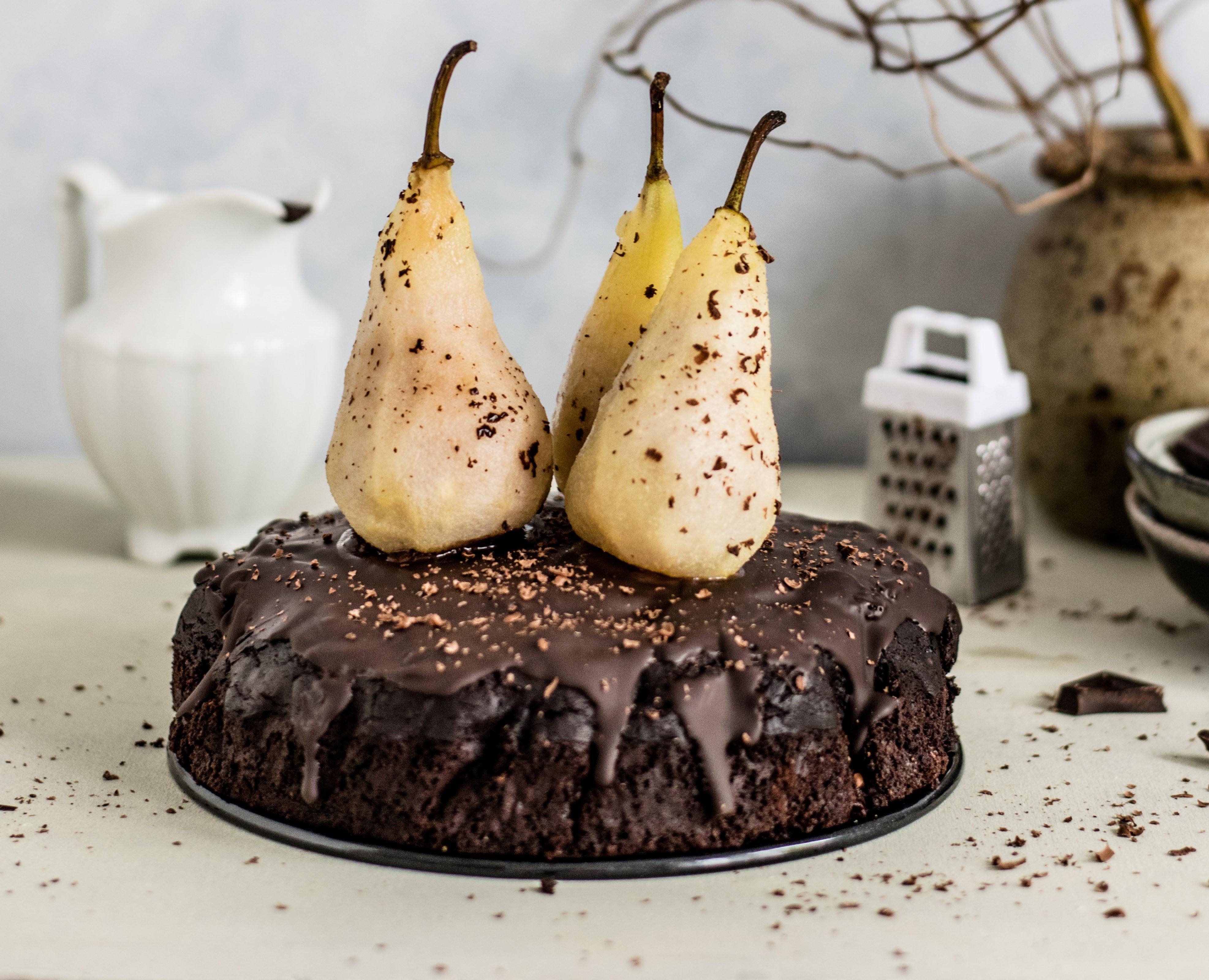 Cake au yaourt, poires et chocolat